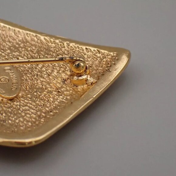 CHANEL CC Logo Pin Brooch Diamond Shape Gold France Vintage Accessory - Picture 7 of 7